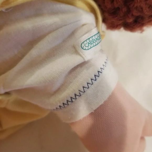 Vintage Cabbage Patch Kids Boy Doll .1985 DARK Brown YARD Hair WITH YELLOW - Picture 5 of 11